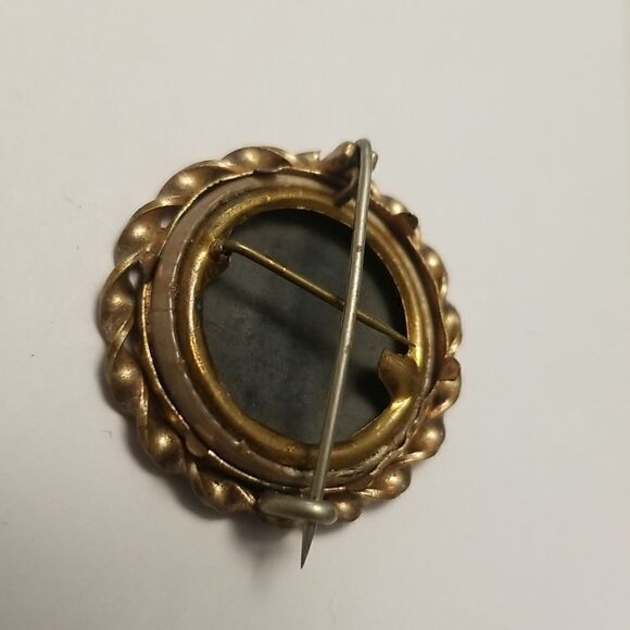 Antique Baby photo  brooch gold tone pin - Picture 5 of 13
